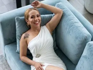Xlovecam Adult Webcams of AmberDillucca