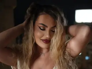 Xlovecam Watch Live Sex Cams of CelineHuddson