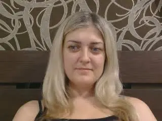 Xlovecam Sex Cam of HelenUnique