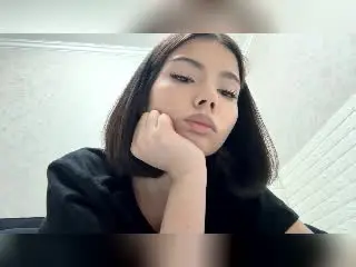 Xlovecam Watch Live Sex Cams of LaurineNghiem