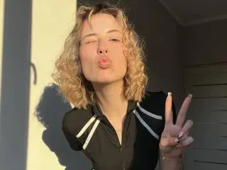 Xlovecam Private Sex Chat of ToraStambaugh