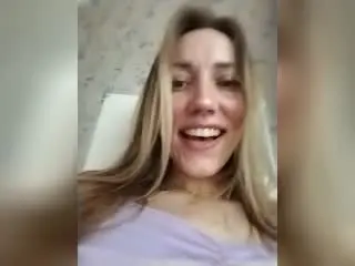 Xlovecam Watch Live Sex Cams of SweetyPretty