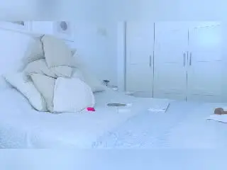 Xlovecam Sex Cam of MissFrenchy