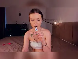 Xlovecam Sex Cam of EsterGillom