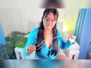 Xlovecam Live Sex Cam of SofiiaThooner