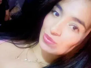 Xlovecam Live Sex of HeraDiosa