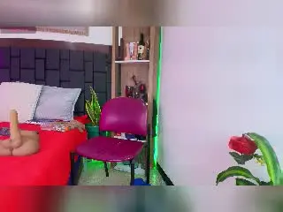 Xlovecam Nude Webcam of EllenaBoobs