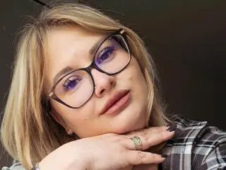 Xlovecam Watch Live Sex Cams of RadaRori