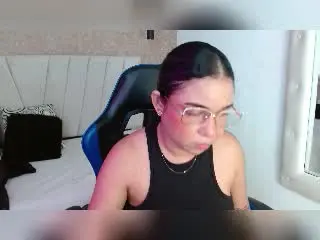 Xlovecam Adult Webcam of AliceSmity