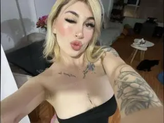 Xlovecam Adult Webcam of SammyViolet