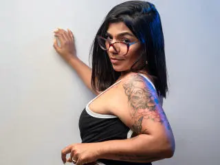 Xlovecam Live Sex Cam of ValeryPierce