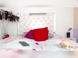 Xlovecam Watch Live Sex Cams of SophiaLuthor