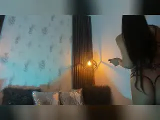 Xlovecam Sex Cam of NahomyCarther