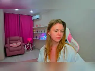 Xlovecam Live Porn of Strawberrye