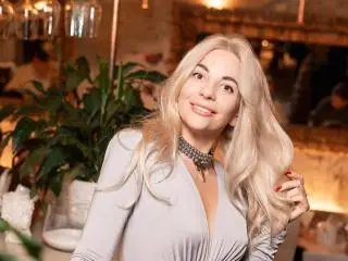 Xlovecam Sex Chat of BellaRayyy