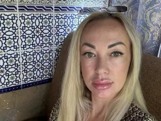 Xlovecam Live Sex Cam of MysteryLaddy