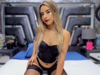 Xlovecam Sex Chat of CloeRouss
