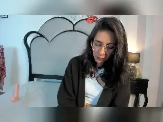 Xlovecam Free Porn Cam of MiaAmoree